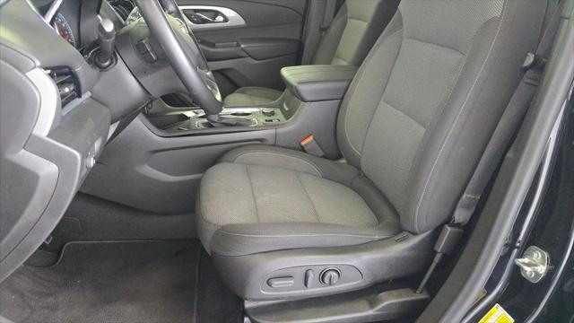 used 2023 Chevrolet Traverse car, priced at $28,995