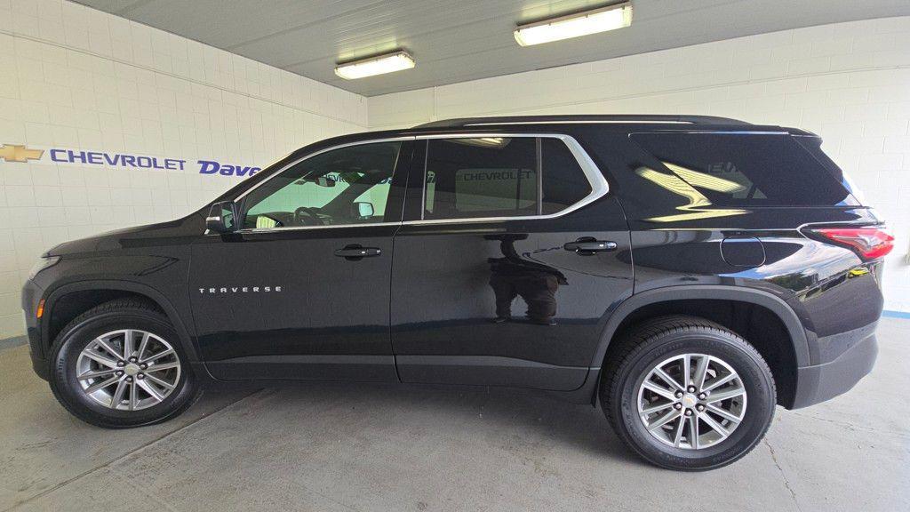 used 2023 Chevrolet Traverse car, priced at $28,995
