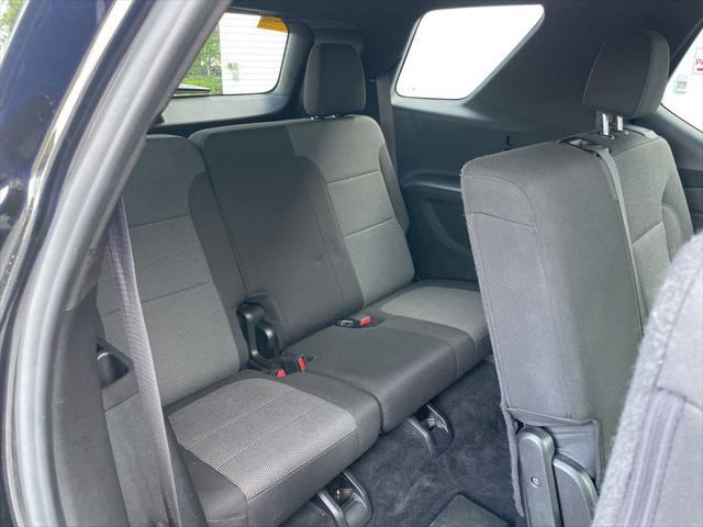 used 2023 Chevrolet Traverse car, priced at $29,995