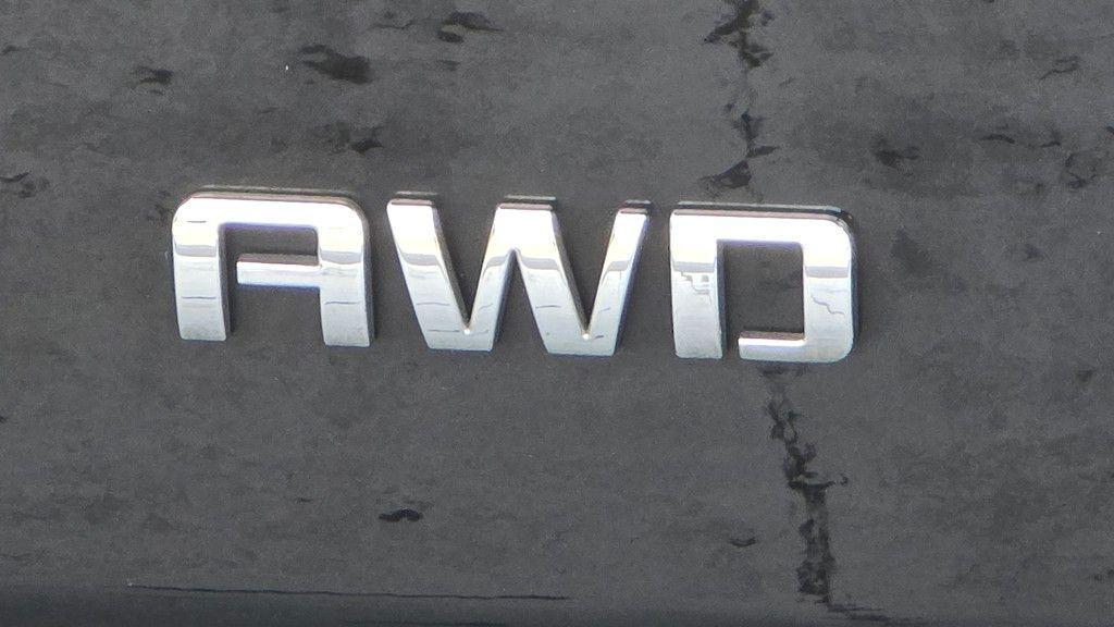 used 2023 Chevrolet Traverse car, priced at $28,995