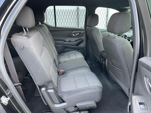 used 2023 Chevrolet Traverse car, priced at $29,995