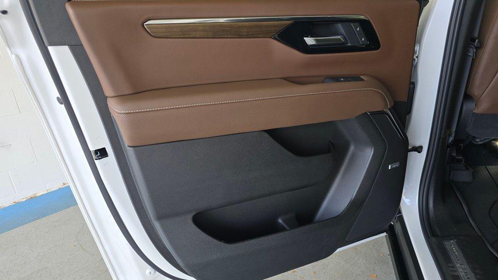 new 2025 Chevrolet Suburban car, priced at $94,820