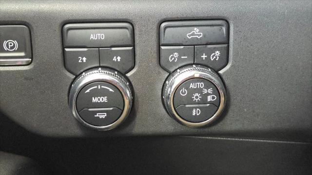 used 2023 GMC Sierra 1500 car, priced at $42,855