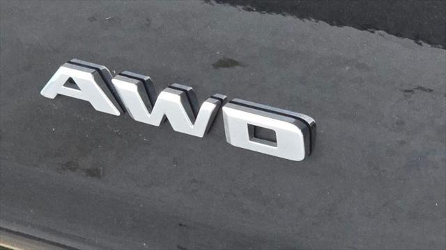 used 2019 Cadillac XT4 car, priced at $23,520