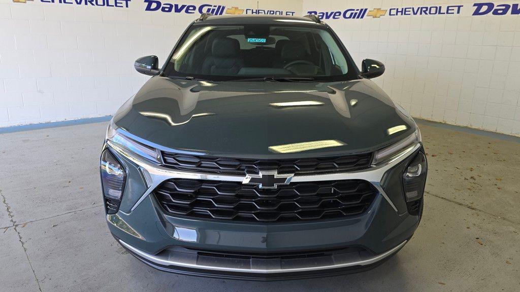 new 2025 Chevrolet Trax car, priced at $24,700