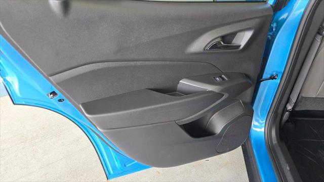 new 2025 Chevrolet Trax car, priced at $28,245