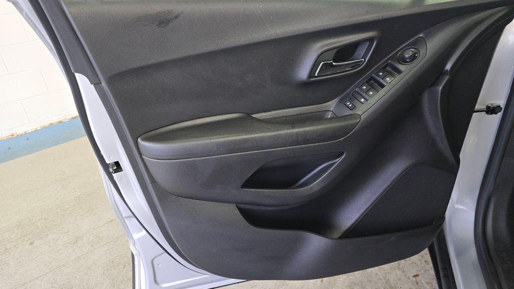 used 2022 Chevrolet Trax car, priced at $17,975