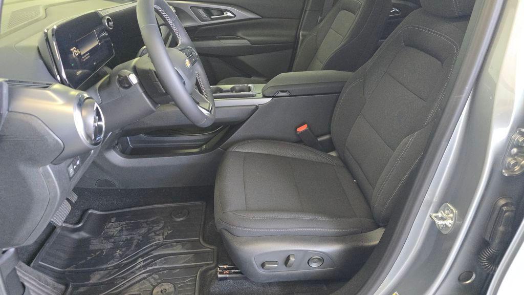 new 2026 Chevrolet Equinox EV car, priced at $33,159