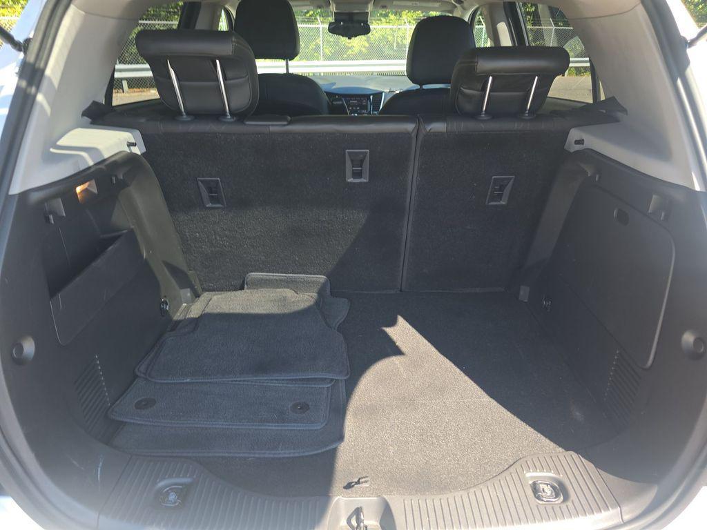 used 2022 Chevrolet Trax car, priced at $17,995