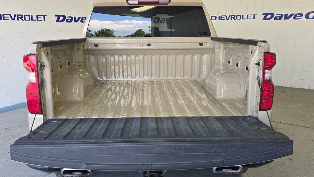 used 2022 Chevrolet Silverado 1500 car, priced at $36,198