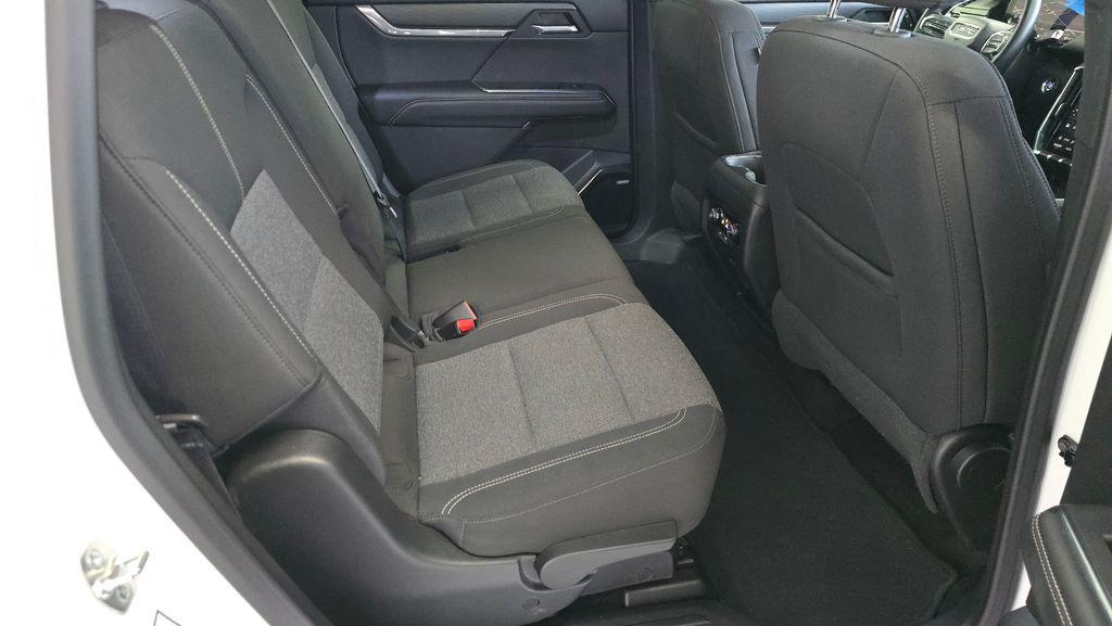 used 2025 GMC Acadia car, priced at $35,992