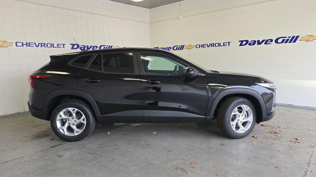 new 2025 Chevrolet Trax car, priced at $23,560