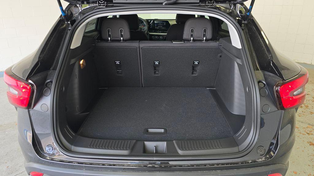new 2025 Chevrolet Trax car, priced at $23,560
