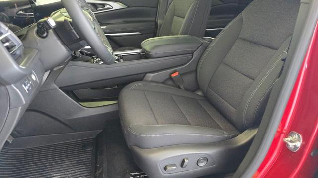 new 2025 Chevrolet Traverse car, priced at $44,833