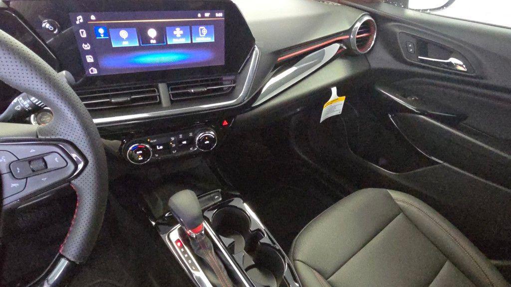 new 2025 Chevrolet Trax car, priced at $26,301