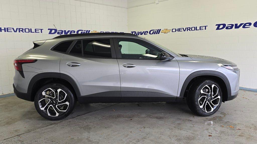 new 2025 Chevrolet Trax car, priced at $26,301