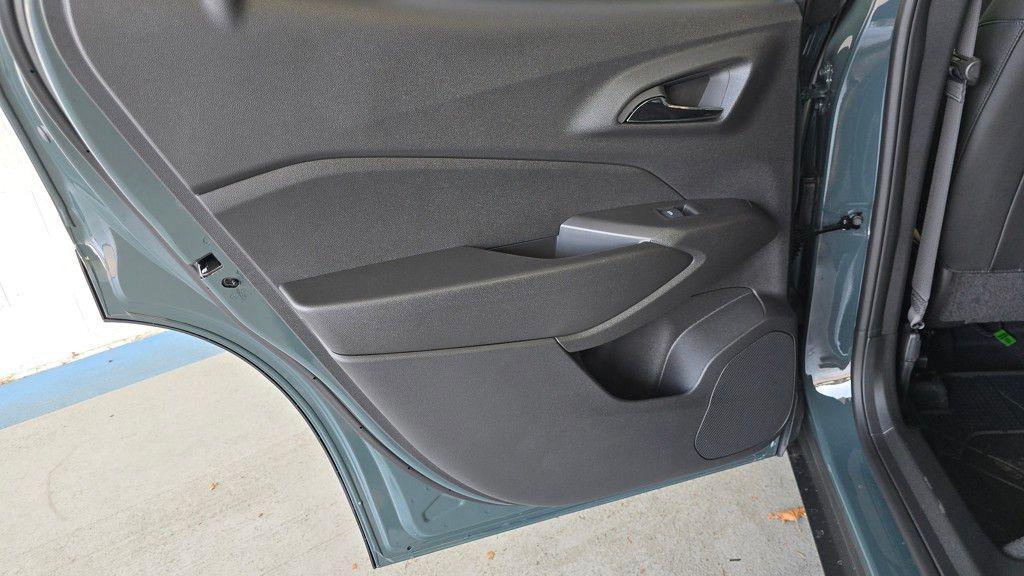 new 2025 Chevrolet Trax car, priced at $26,000