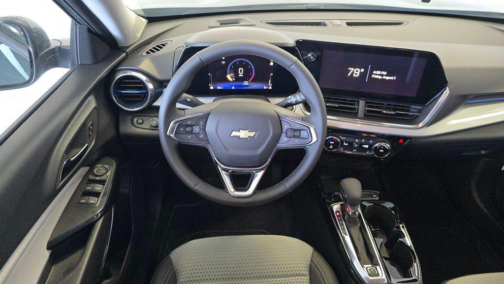 new 2025 Chevrolet Trax car, priced at $26,000