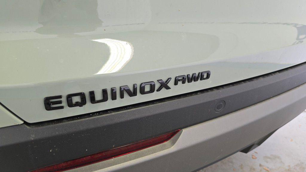 new 2026 Chevrolet Equinox car, priced at $33,326