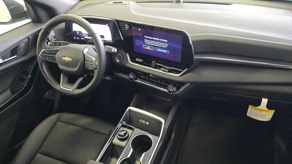 new 2026 Chevrolet Equinox car, priced at $33,326