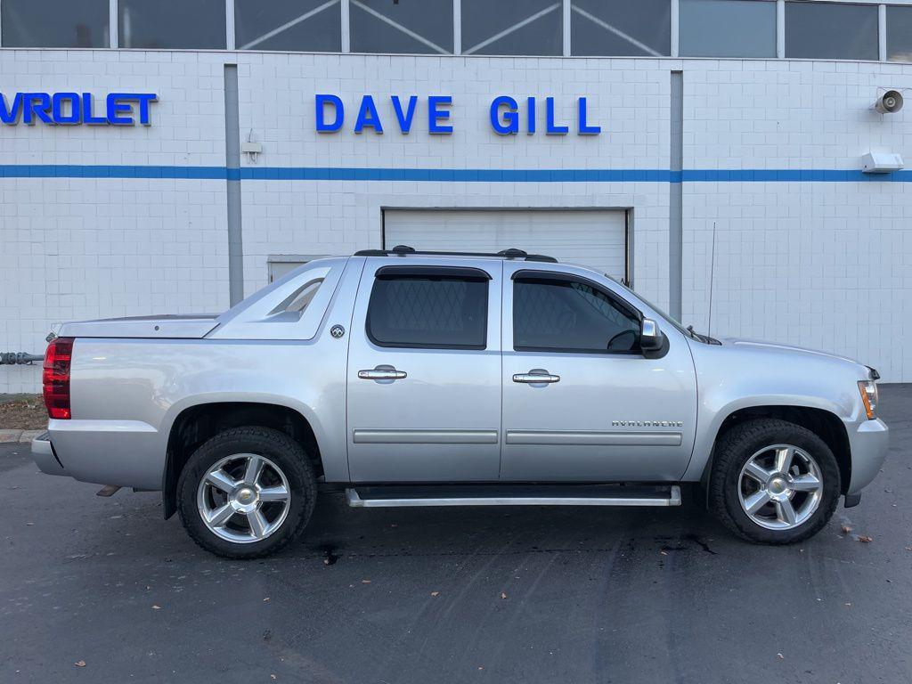 used 2013 Chevrolet Avalanche car, priced at $16,525