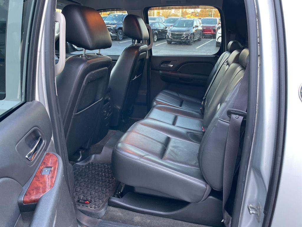 used 2013 Chevrolet Avalanche car, priced at $16,525