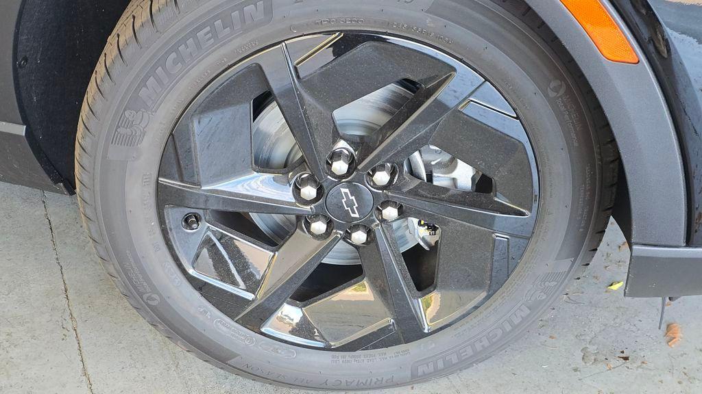 new 2026 Chevrolet Equinox EV car, priced at $33,784