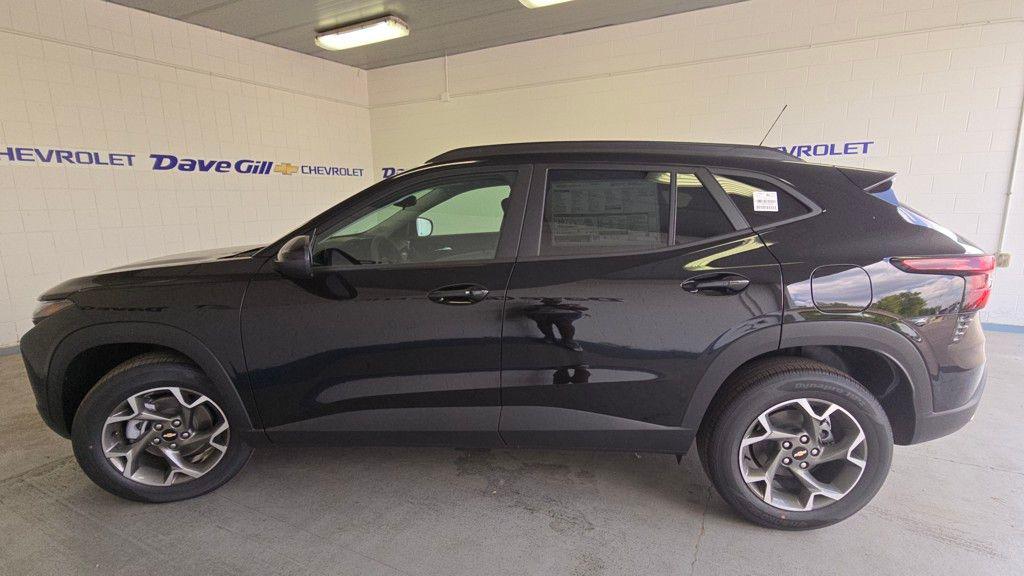 new 2025 Chevrolet Trax car, priced at $25,491
