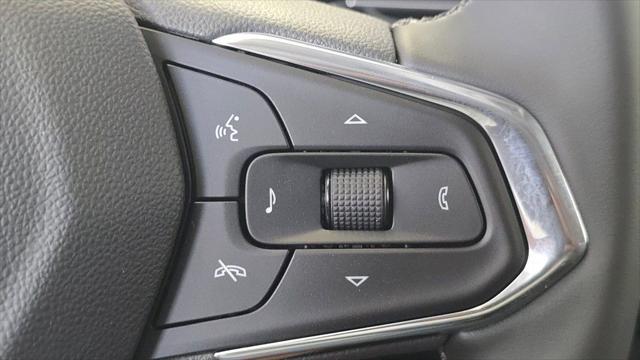 new 2025 Chevrolet Trax car, priced at $26,850