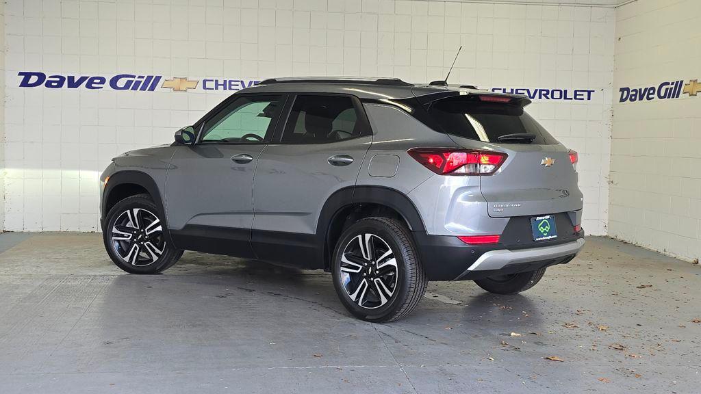 used 2025 Chevrolet TrailBlazer car, priced at $22,725