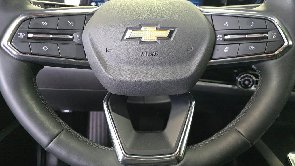 used 2026 Chevrolet Equinox car, priced at $28,725