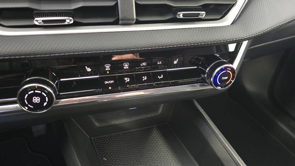 used 2026 Chevrolet Equinox car, priced at $28,725