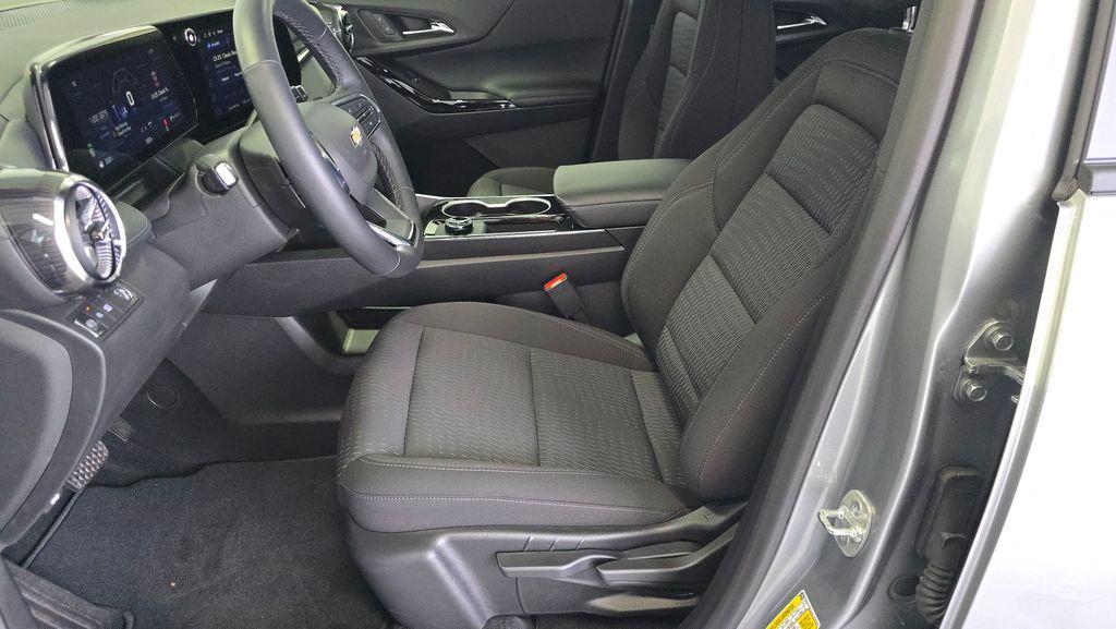 used 2026 Chevrolet Equinox car, priced at $28,725