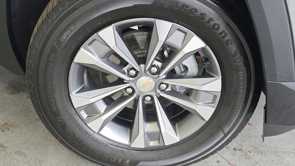 used 2026 Chevrolet Equinox car, priced at $28,725