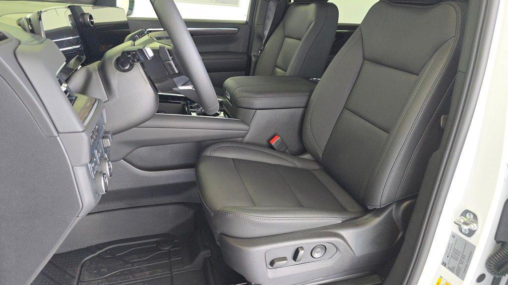 new 2025 Chevrolet Suburban car, priced at $72,807
