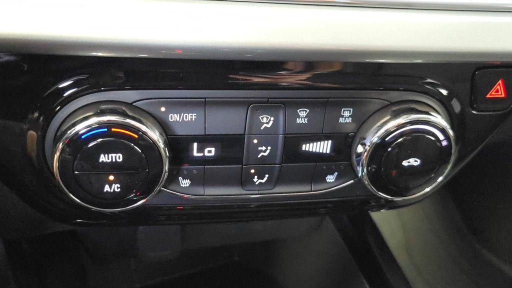 new 2025 Chevrolet Trax car, priced at $26,000