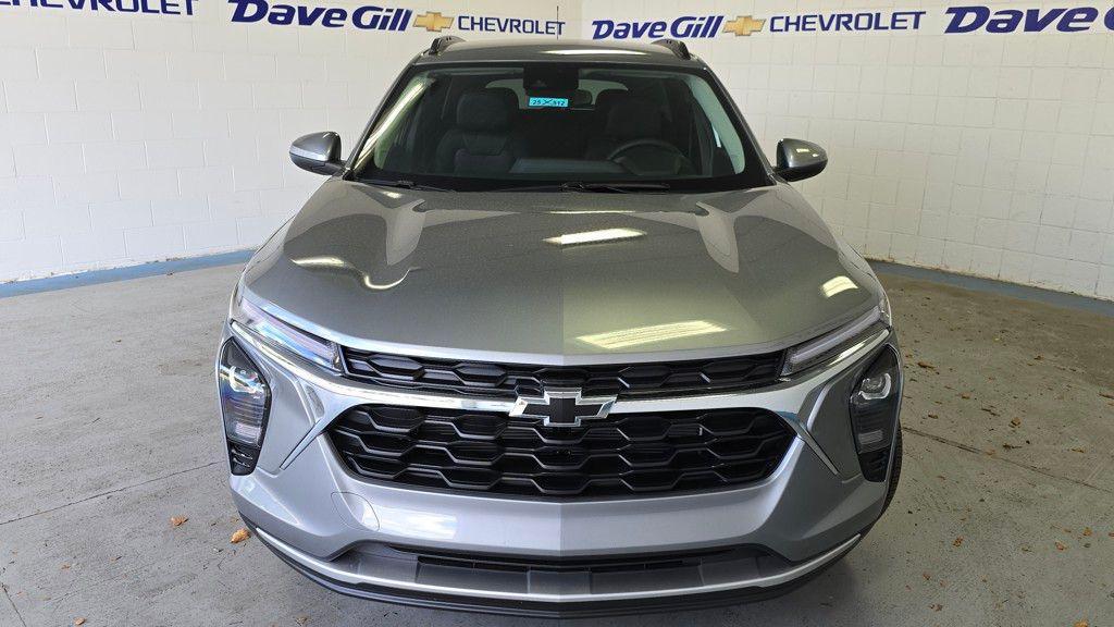 new 2025 Chevrolet Trax car, priced at $26,000