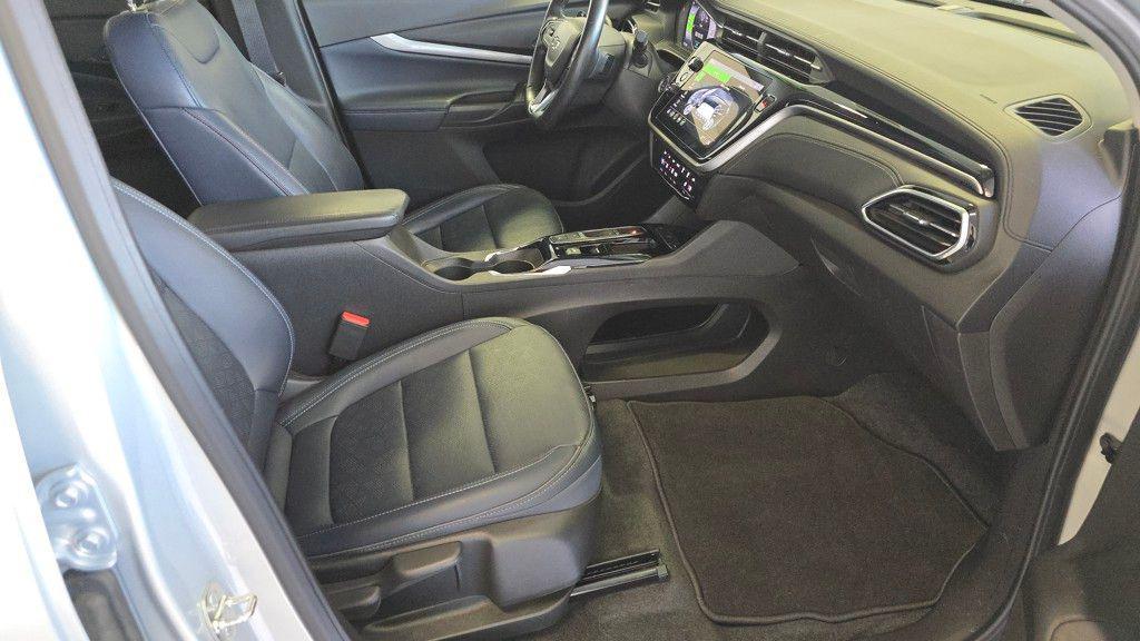 used 2022 Chevrolet Bolt EUV car, priced at $21,595