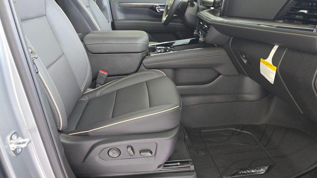 new 2025 Chevrolet Suburban car, priced at $79,617