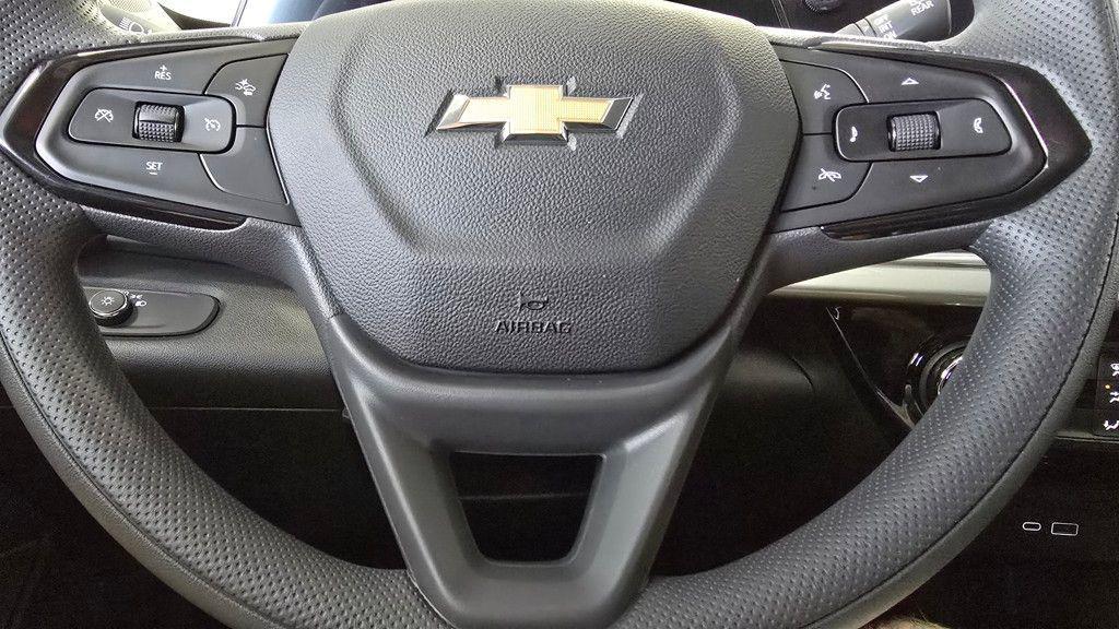 new 2025 Chevrolet Trax car, priced at $23,639