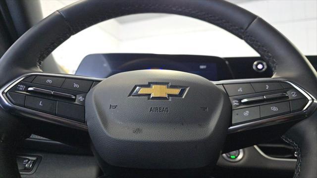 used 2025 Chevrolet Equinox car, priced at $30,989