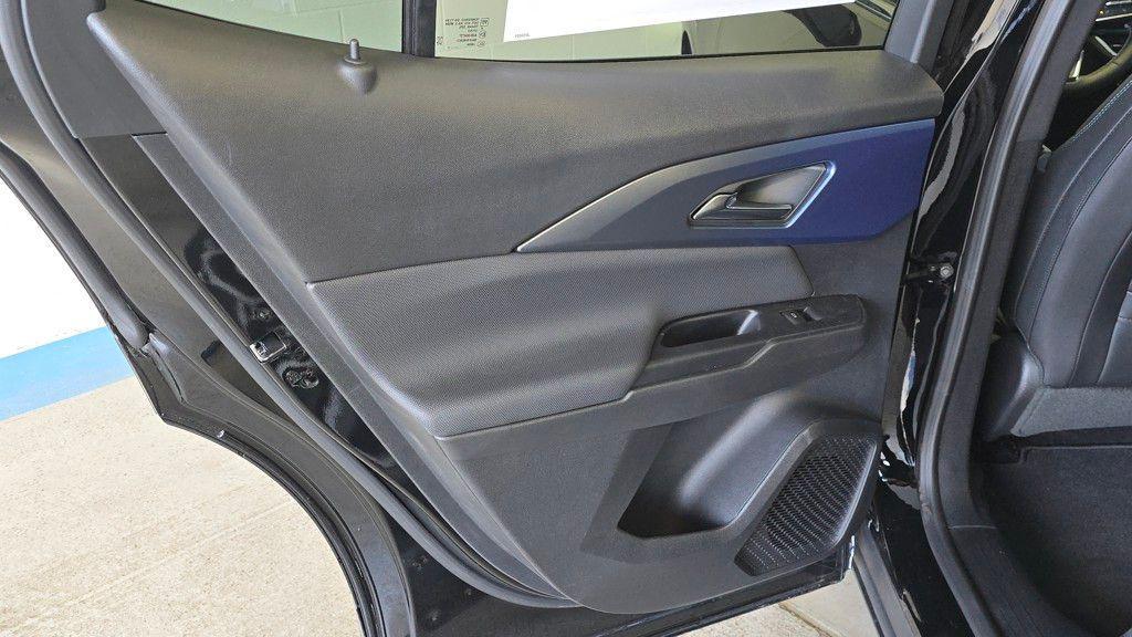 new 2025 Chevrolet Equinox EV car, priced at $36,923
