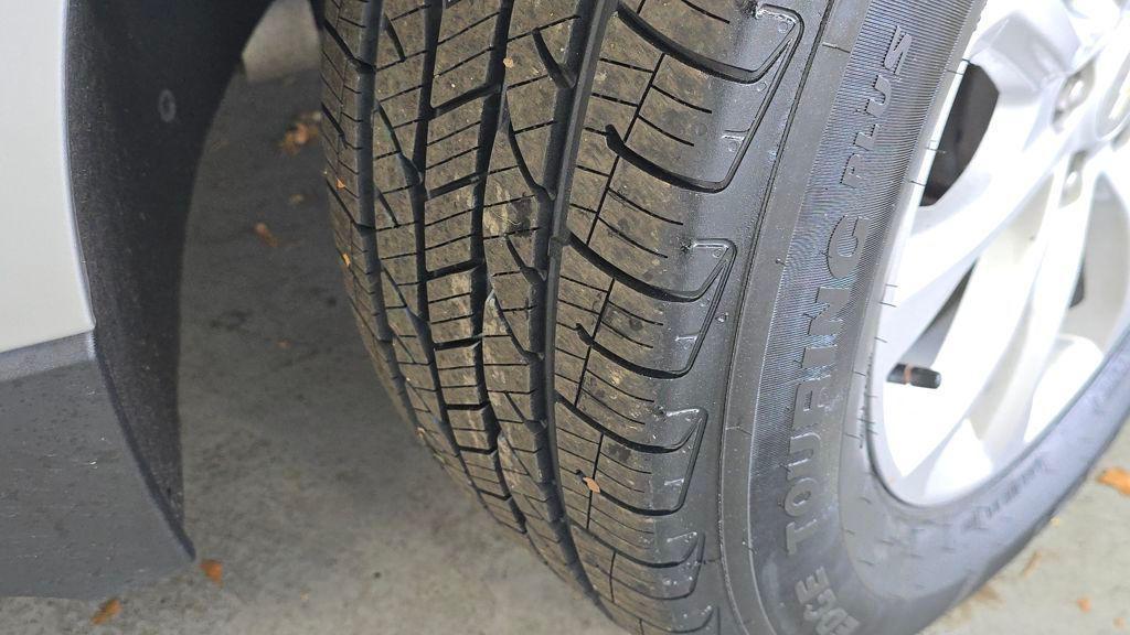 used 2020 Chevrolet Equinox car, priced at $15,894