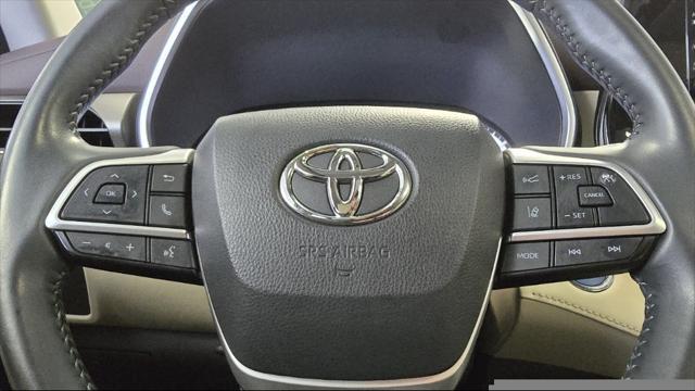 used 2022 Toyota Highlander Hybrid car, priced at $40,525