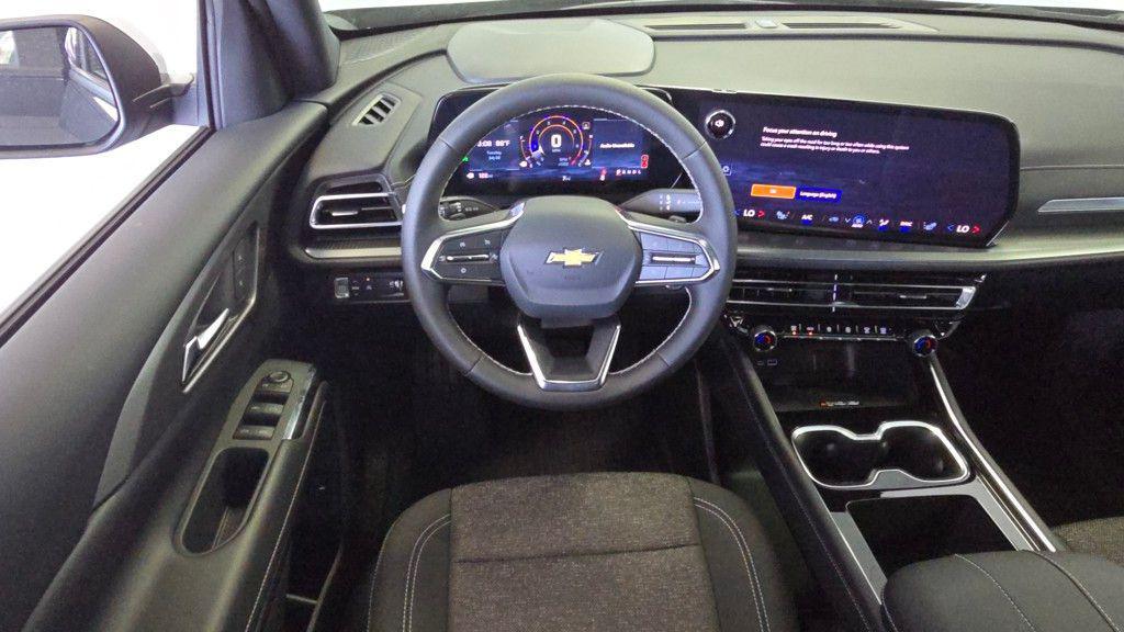 new 2025 Chevrolet Traverse car, priced at $42,082