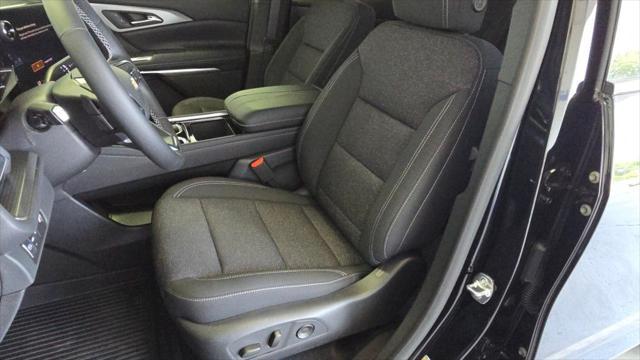 new 2025 Chevrolet Traverse car, priced at $43,835
