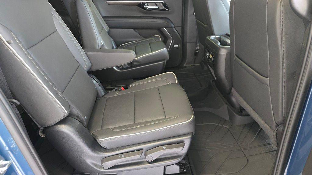 new 2025 Chevrolet Suburban car, priced at $79,749