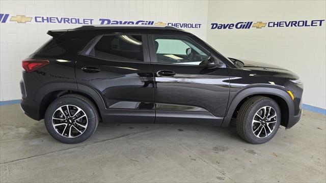 new 2025 Chevrolet TrailBlazer car, priced at $27,526