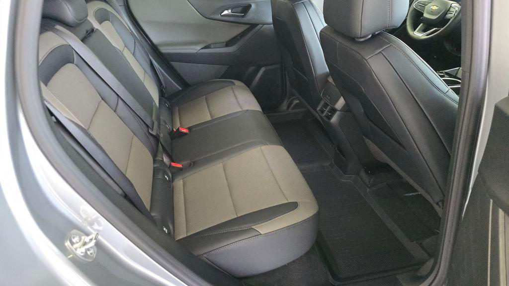 new 2026 Chevrolet Equinox car, priced at $34,905