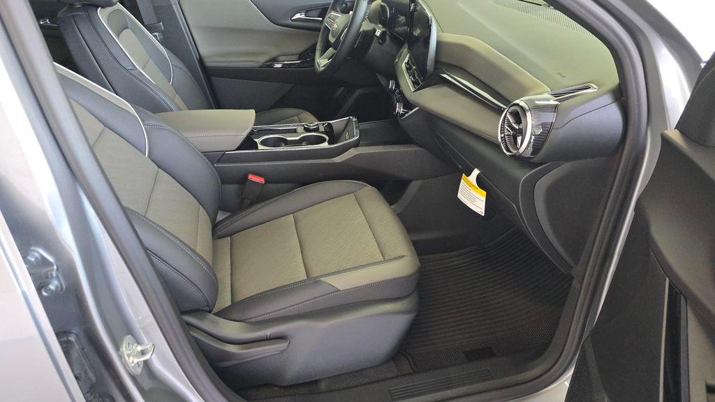 new 2026 Chevrolet Equinox car, priced at $34,905
